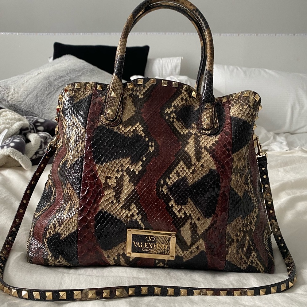 VALENTINO Red/Black Snakeskin Rockstud Double Handle Tote Bag Limited Edition